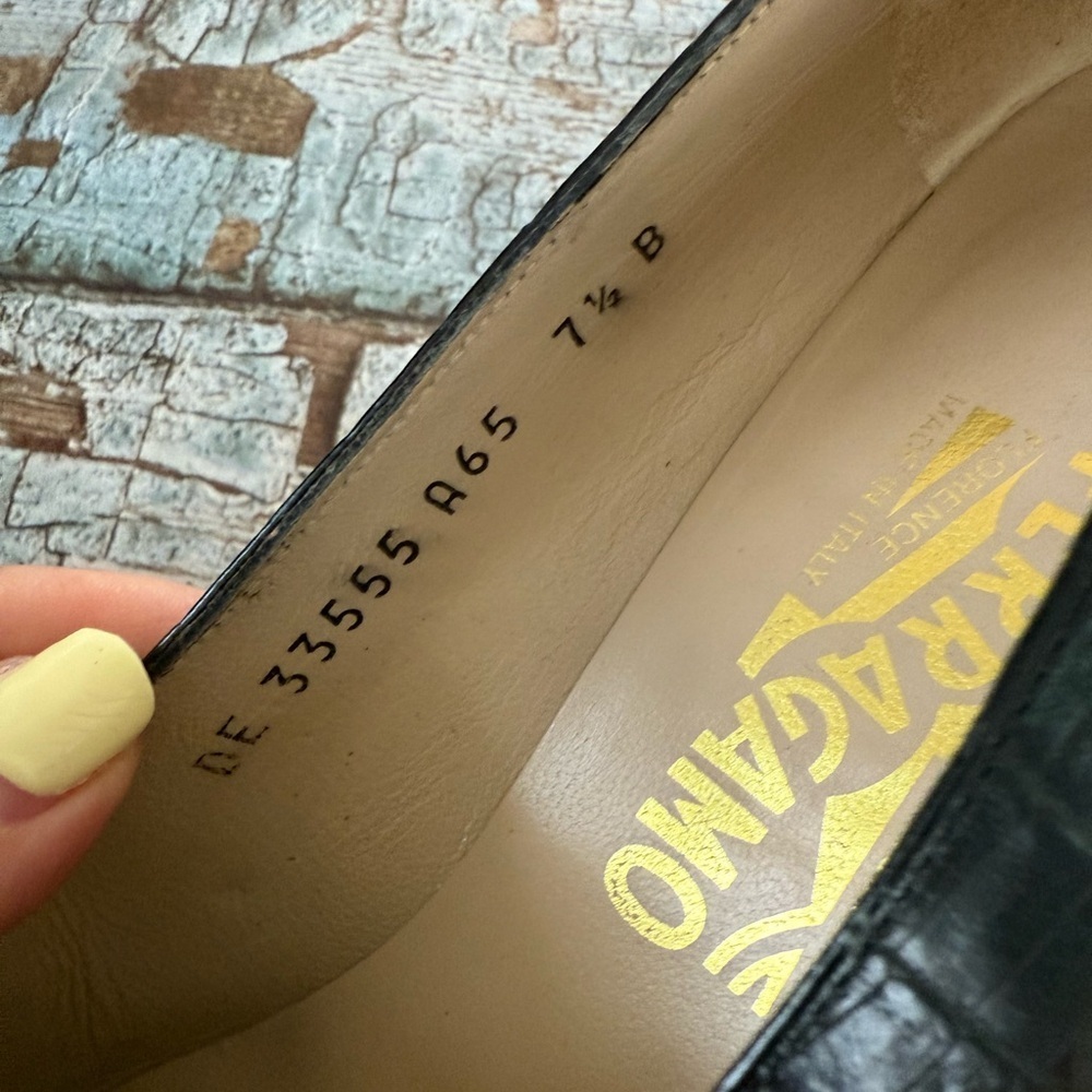 Salvatore Ferragamo Black Croc-Embossed heels - Picture 4 of 12